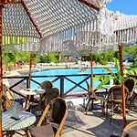 Mobil-home 6pers Avec Terrasse, - Api-1-52-1625 Campsite *