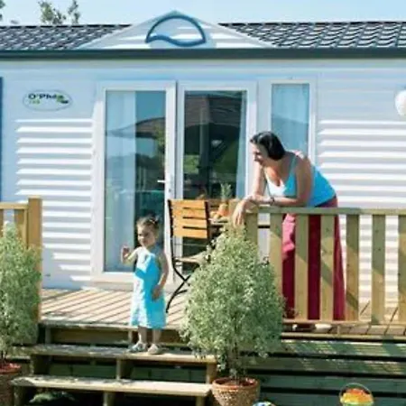 Mobil-home 6pers Avec Terrasse, - Api-1-52-1625 * Mezos
